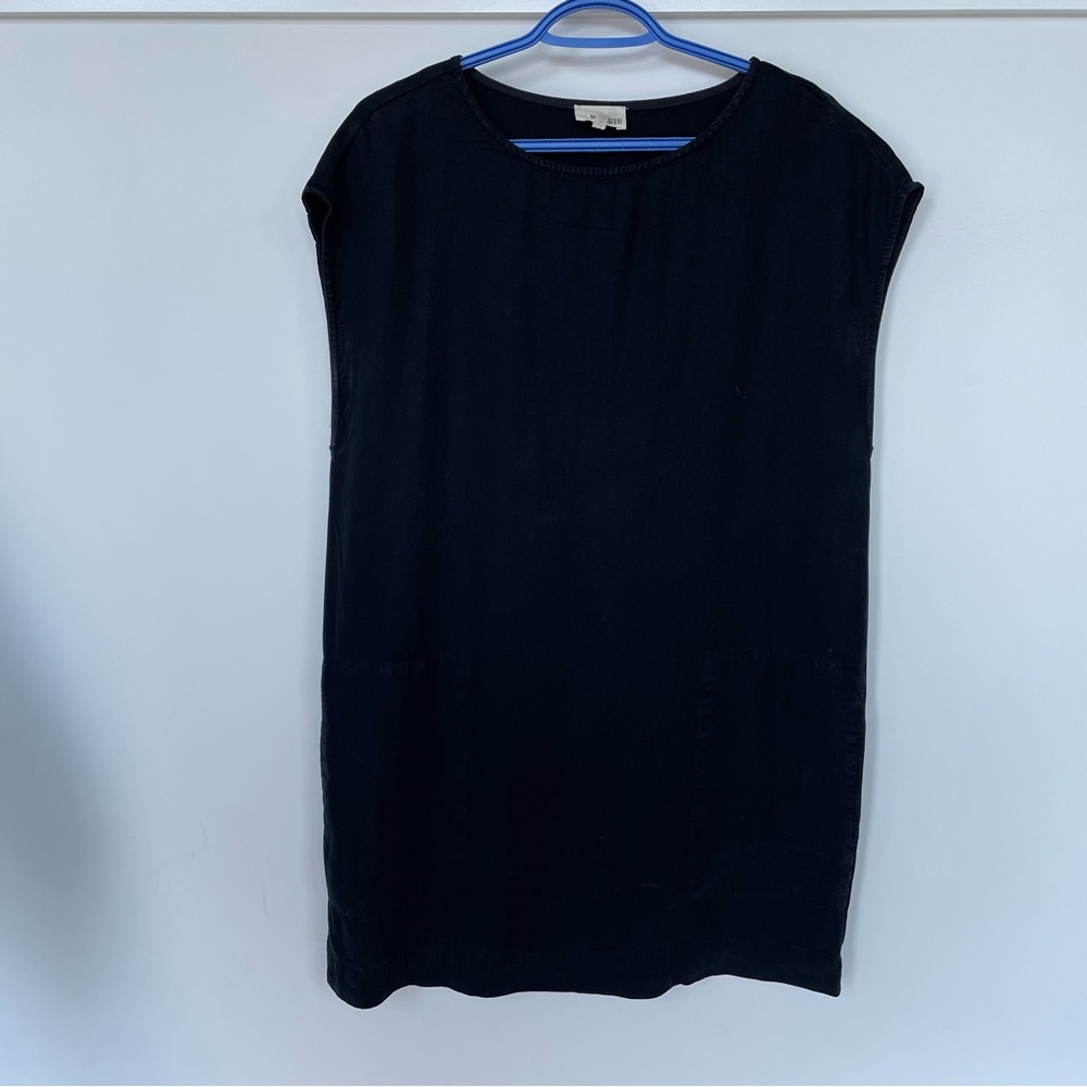 Aritzia Wilfred Free Nori T-shirt Dress.